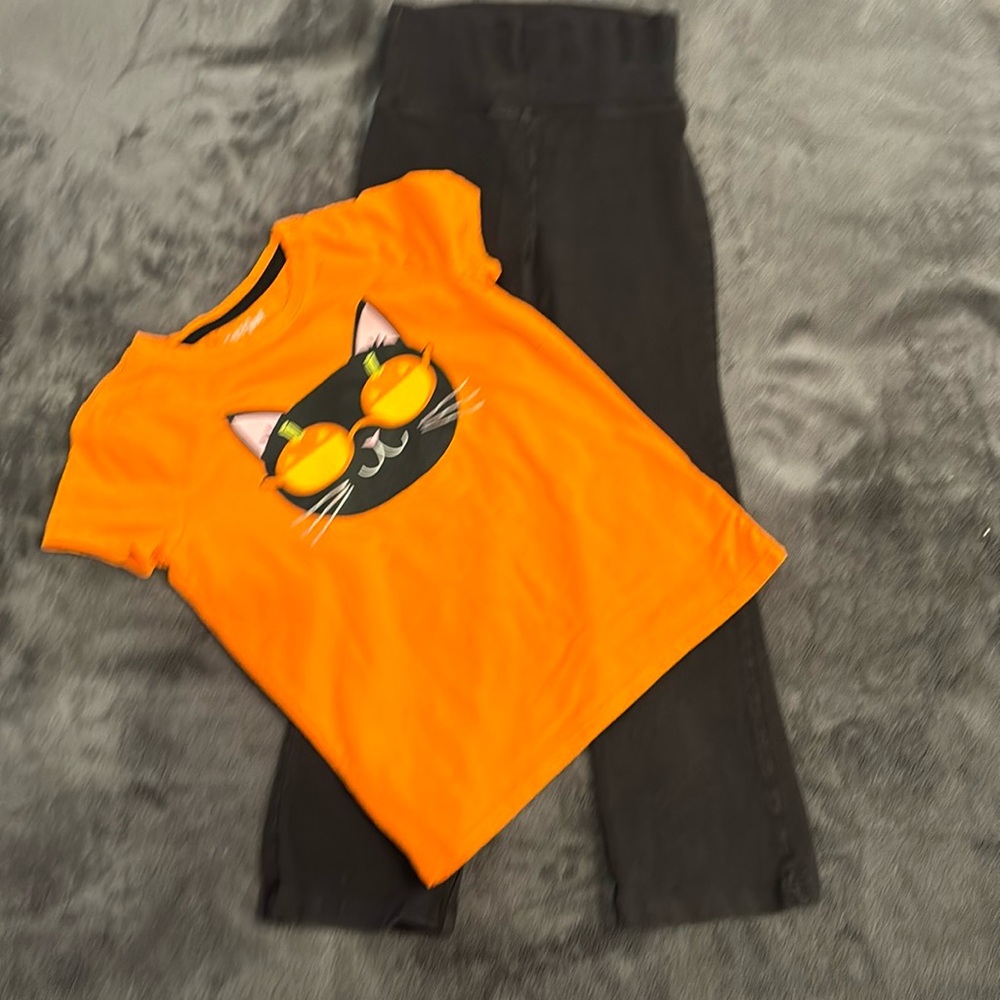 Girls Halloween outfit. Top and pants Size 5-6
